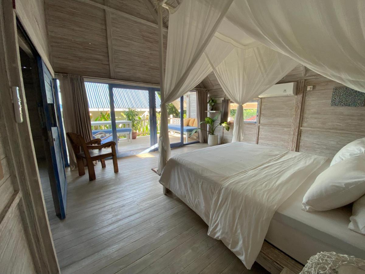 Beach Front - Mesari Beach Huts #3 Holiday home Seminyak (Bali)