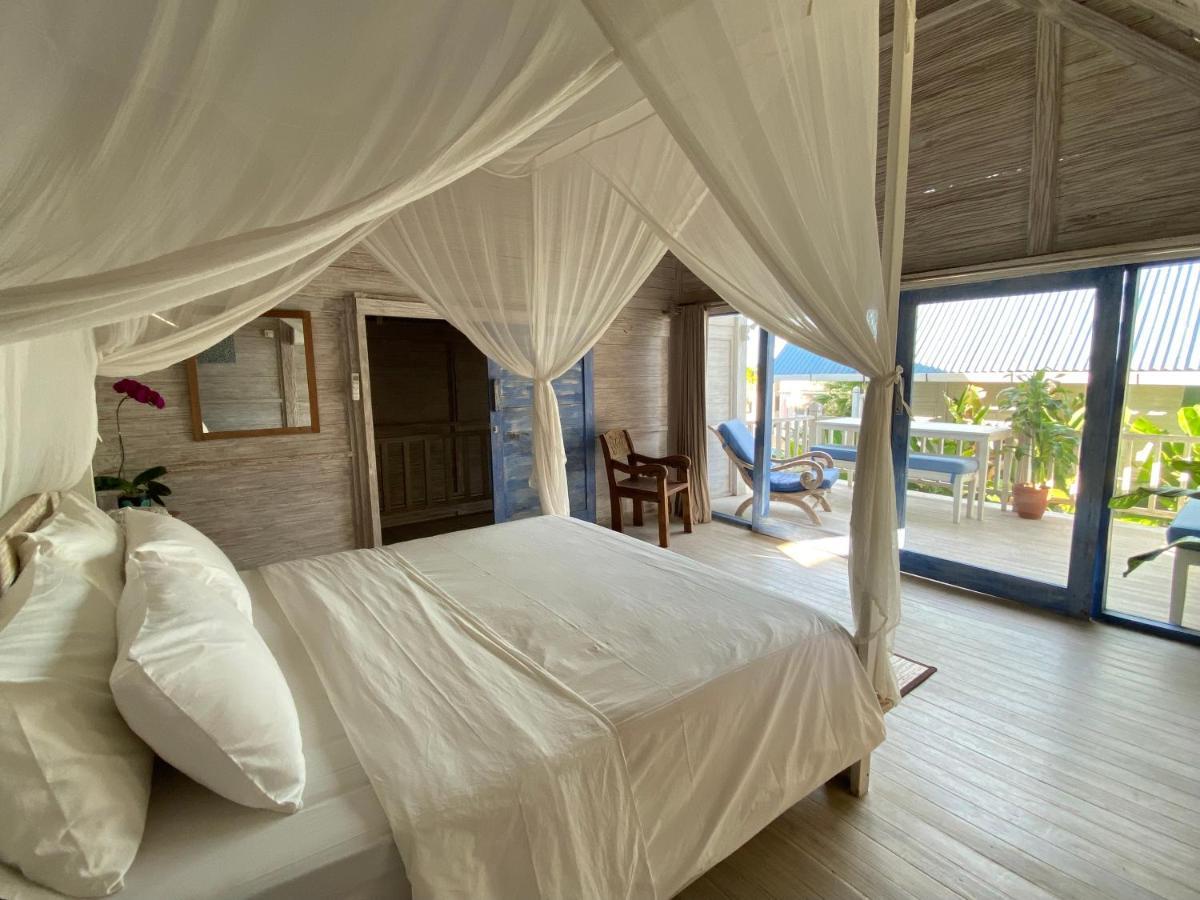 Beach Front - Mesari Beach Huts #3 Holiday home *